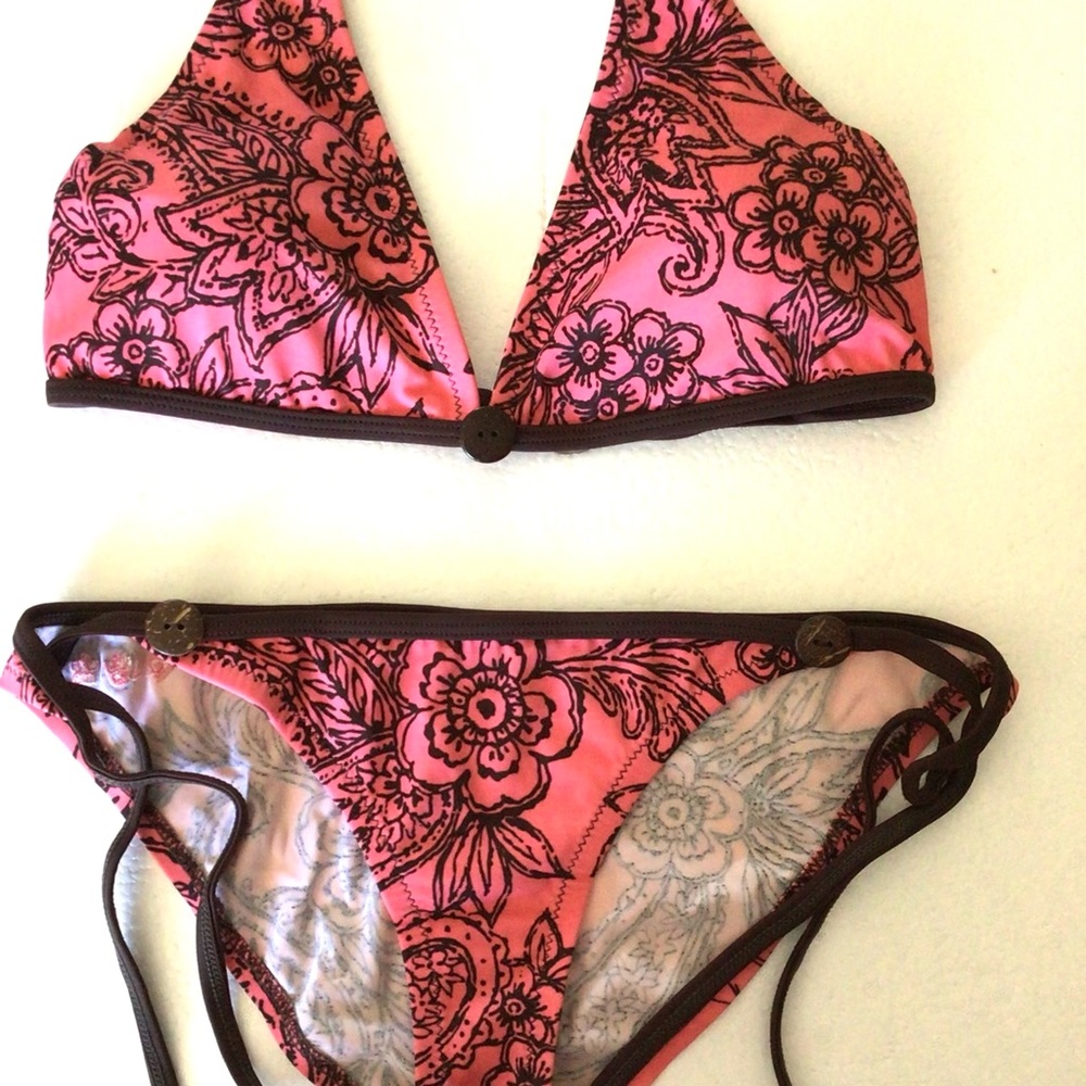 NWOT Xhilaration Floral Boho Style Peach/Pink and Brown Halter Bikini Set Size L